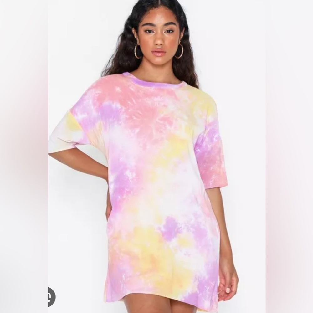 Missguided Oversized Tie Dye T-Shirt Dress. Size 4.